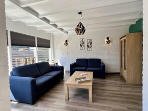 Elite House, 3 Bedrooms | Living room | DVD player - Beautiful Bungalow in North Holland (Sint Maartensvlotbrug)