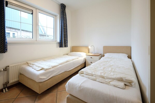 Luksustalo, 4 makuuhuonetta | 22 makuuhuonetta, yksilöllisesti kalustettu, silitysrauta/-lauta