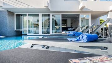 Comfort Villa, 6 Bedrooms | Pool | Indoor pool, outdoor pool