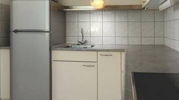 Bếp riêng | Dụng cụ pha cà phê/trà, tủ lạnh, lò vi sóng, lò nướng