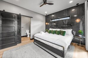 4 bedrooms, travel crib, free WiFi, bed sheets