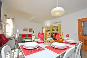 Appartement Confort, 2 chambres | Restauration