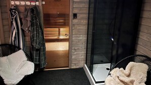 Ferienhaus, 2 Schlafzimmer, Balkon, Gartenblick | Innenbereich