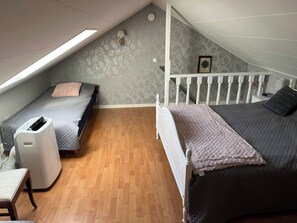 Ferienhaus, 2 Schlafzimmer, Balkon, Gartenblick | 2 Schlafzimmer