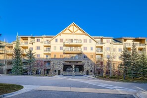 Condo, 2 Bedrooms | Exterior