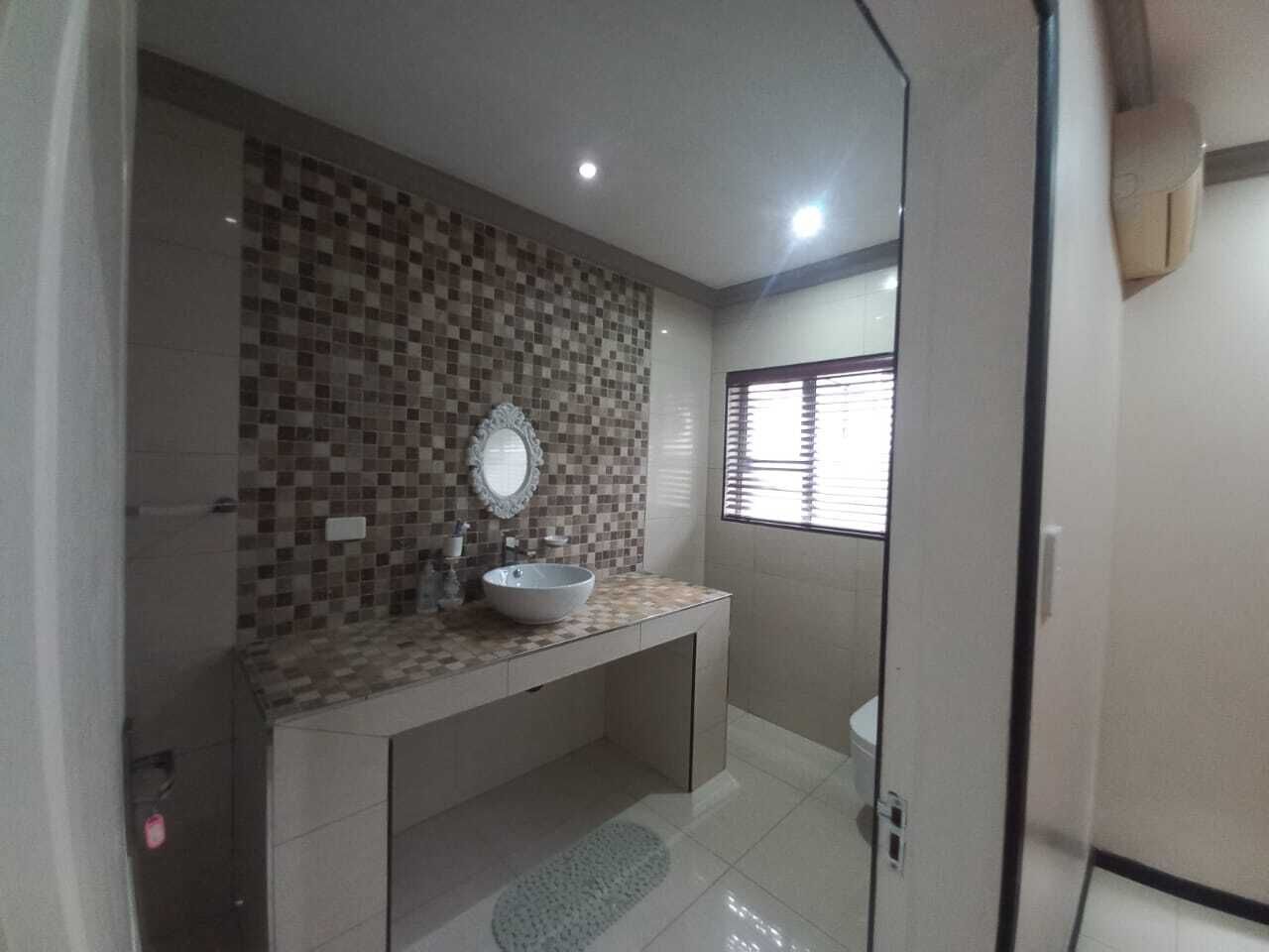 Shower, towels, soap, toilet paper