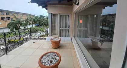 Stunning 4-bedroom house in wonderful Stanger Manor with WiFi, AC