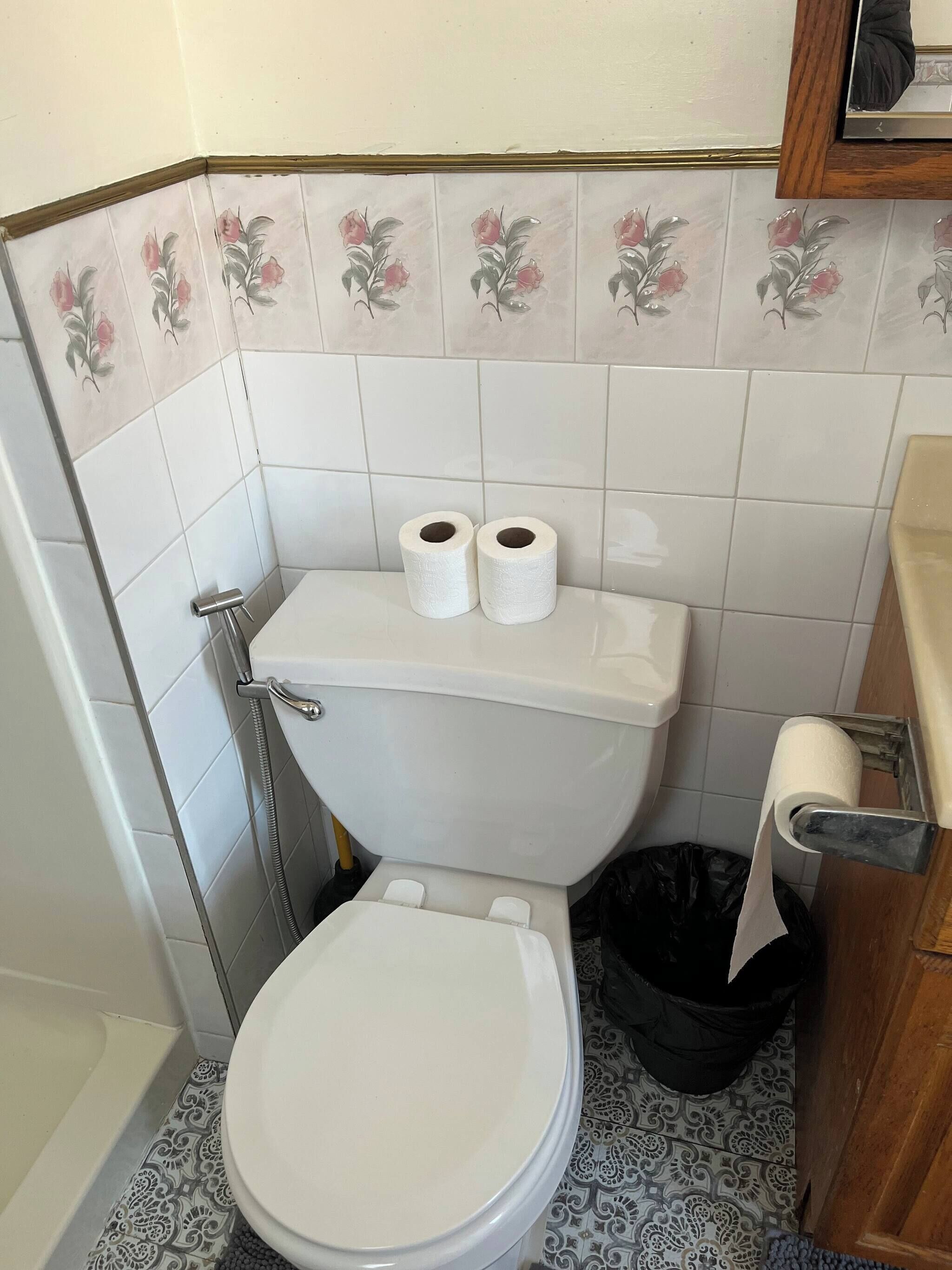 Bathroom amenities