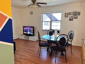 Apartamento, 3 quartos | Sala de jantar
