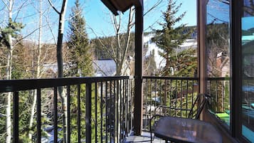 Condo, 1 Bedroom | Property grounds