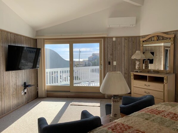 4 bedrooms, iron/ironing board, free WiFi