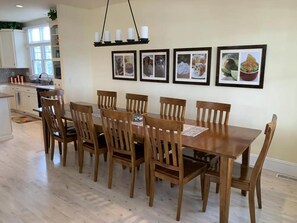 Dining - Superb single family on a lagoon in Harvey Cedars (Harvey Cedars)
