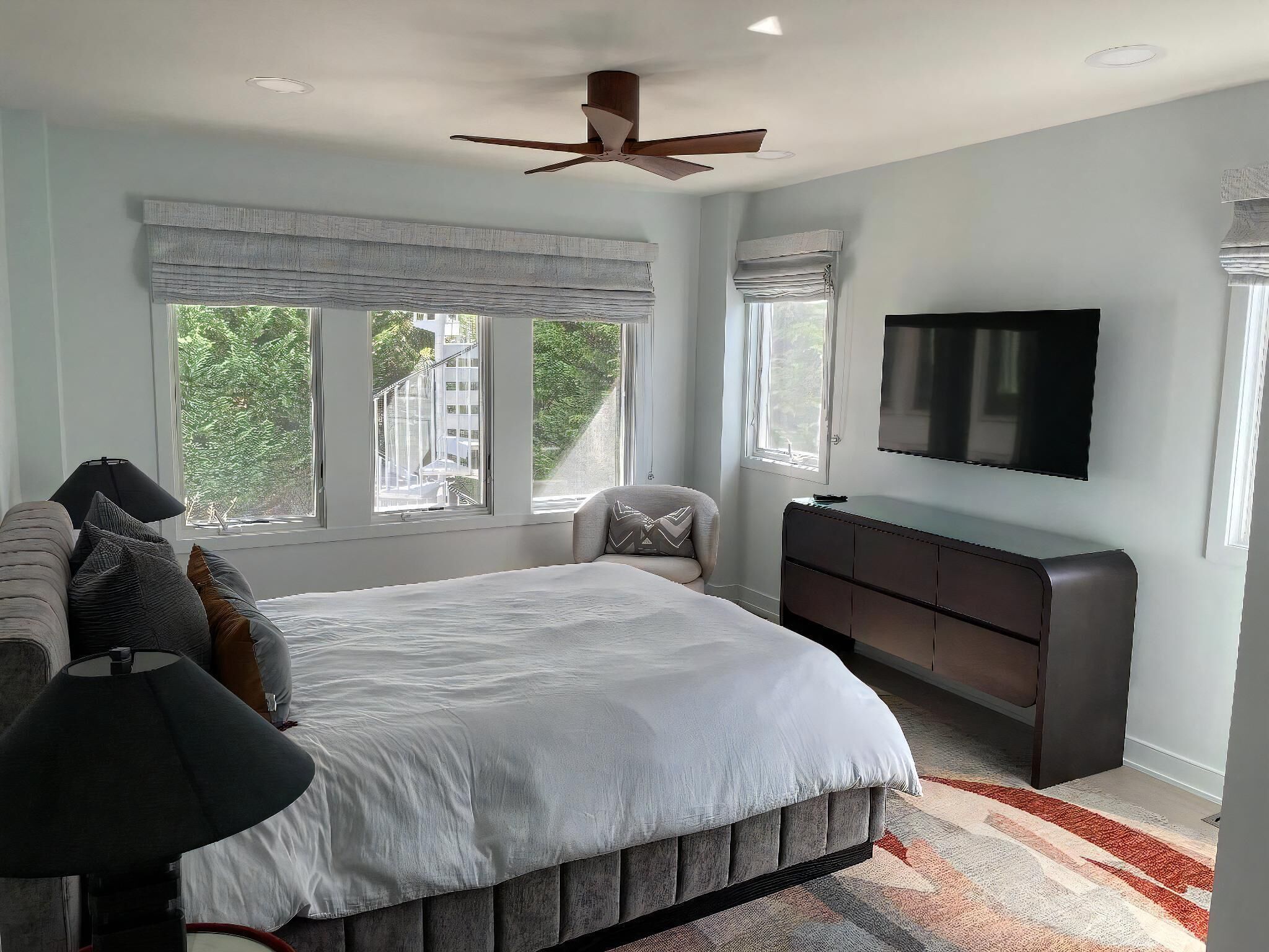 4 habitaciones, tabla de planchar con plancha y wifi gratis 