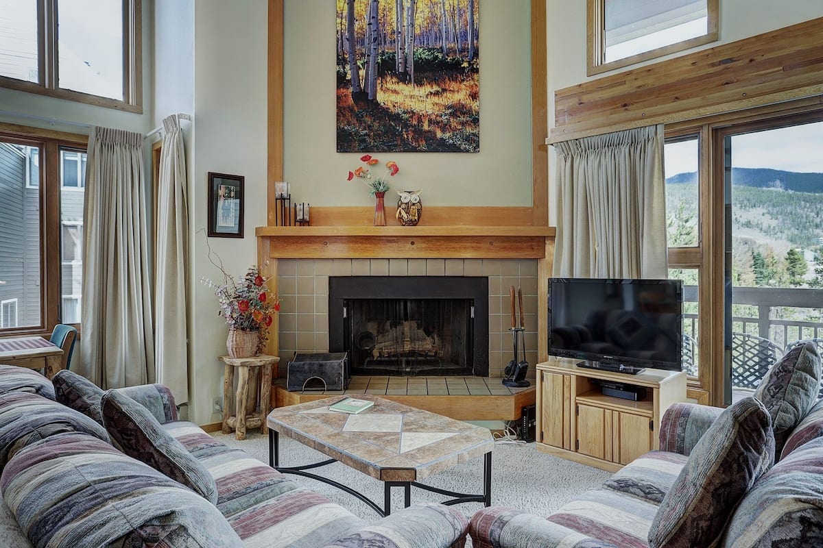 Condo, 2 Bedrooms | Living area