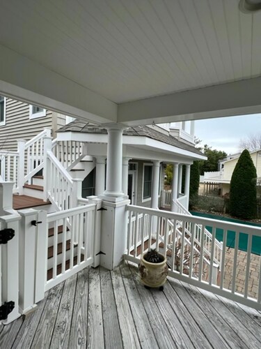 5 bedroom accommodation in North Beach