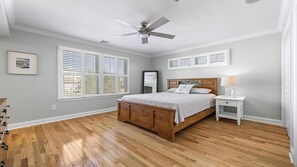 4 Schlafzimmer, Bügeleisen/Bügelbrett, kostenloses WLAN