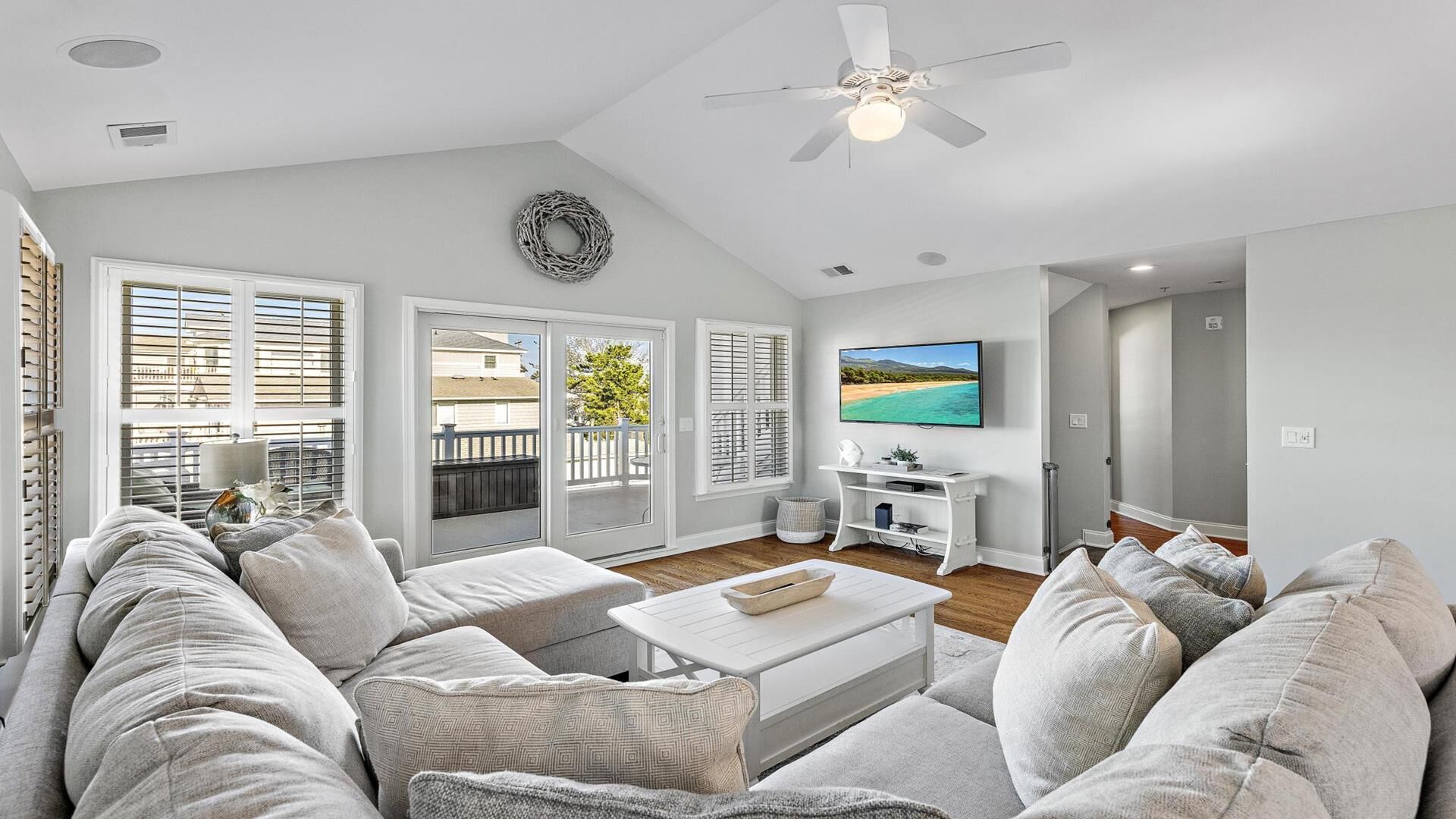 Smart TV, DVD player