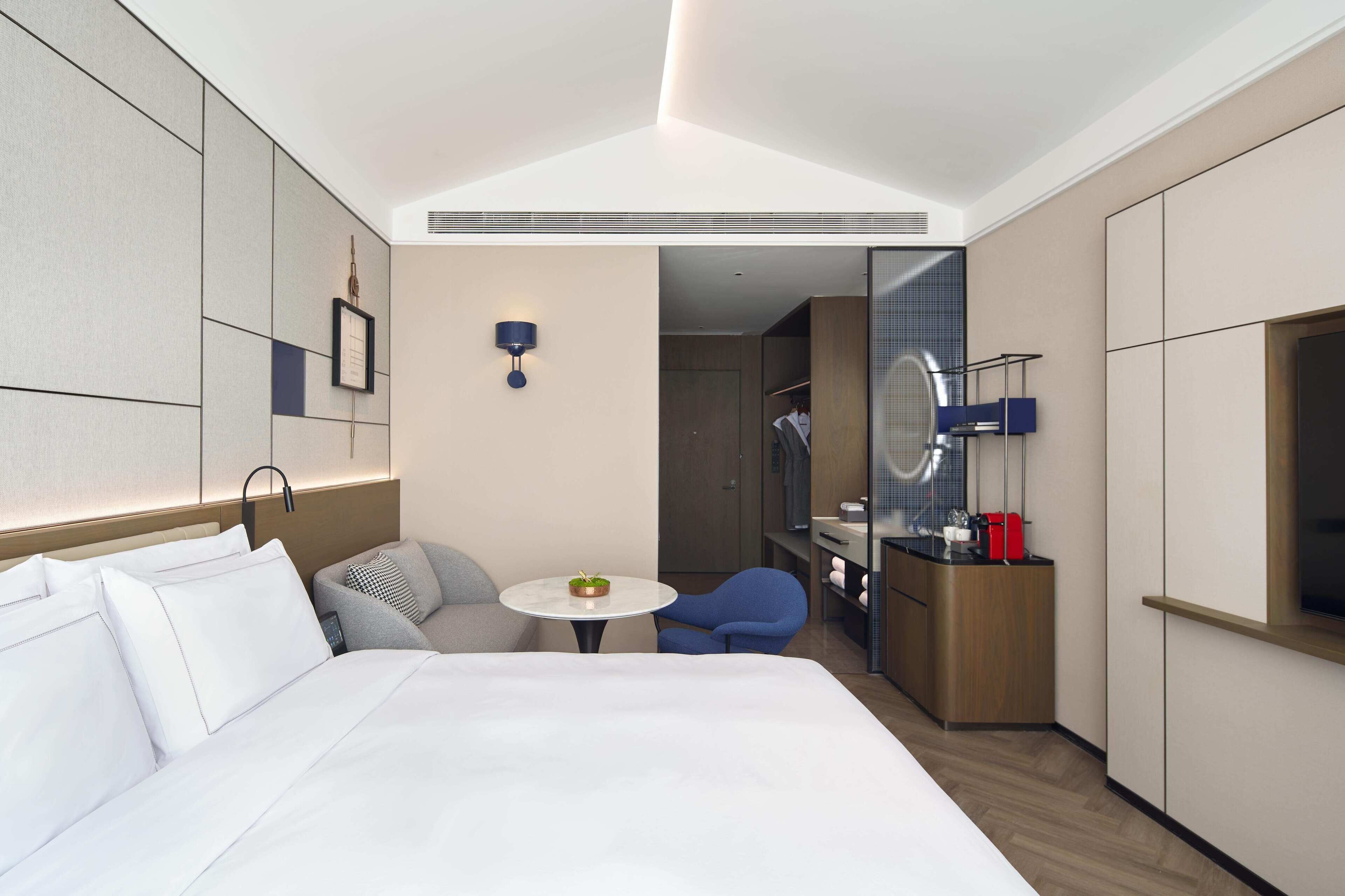 Caja de seguridad en la habitación y cortinas blackout 