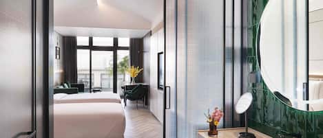 Executive Double Room | In-room safe, blackout drapes, soundproofing, free WiFi