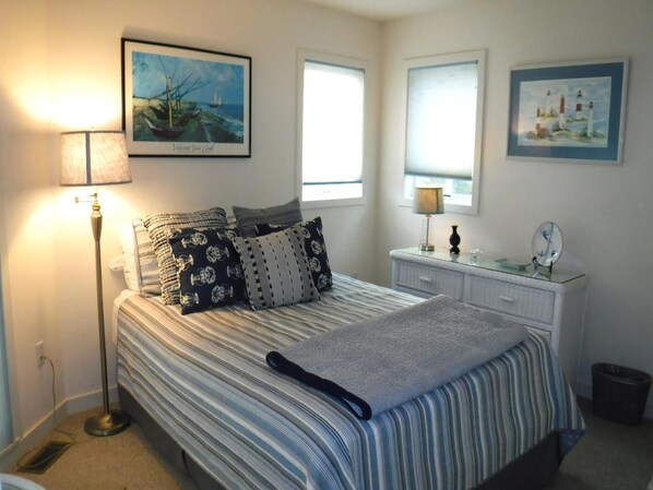 4 bedrooms, iron/ironing board, free WiFi