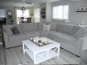 Smart TV - 4 bedroom accommodation in Harvey Cedars (Harvey Cedars)