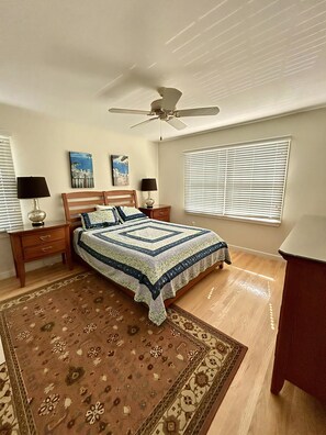 4 bedrooms, iron/ironing board, free WiFi