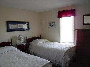 3 bedrooms, iron/ironing board, free WiFi