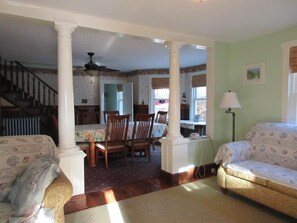 Smart TV, DVD player