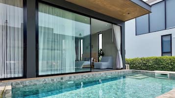 1 habitación, escritorio y camas plegables/adicionales