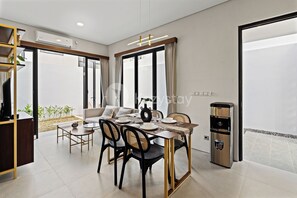 Dining room - Serila Villa by Kozystay - Jimbaran (Jimbaran)