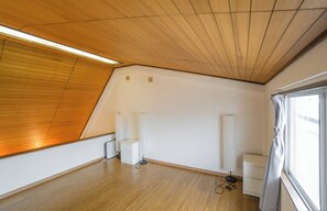 Casa familiar, no fumadores | 3 dormitorios, wifi gratis, ropa de cama