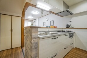 Family House, Non Smoking | Private kitchen | Electric kettle