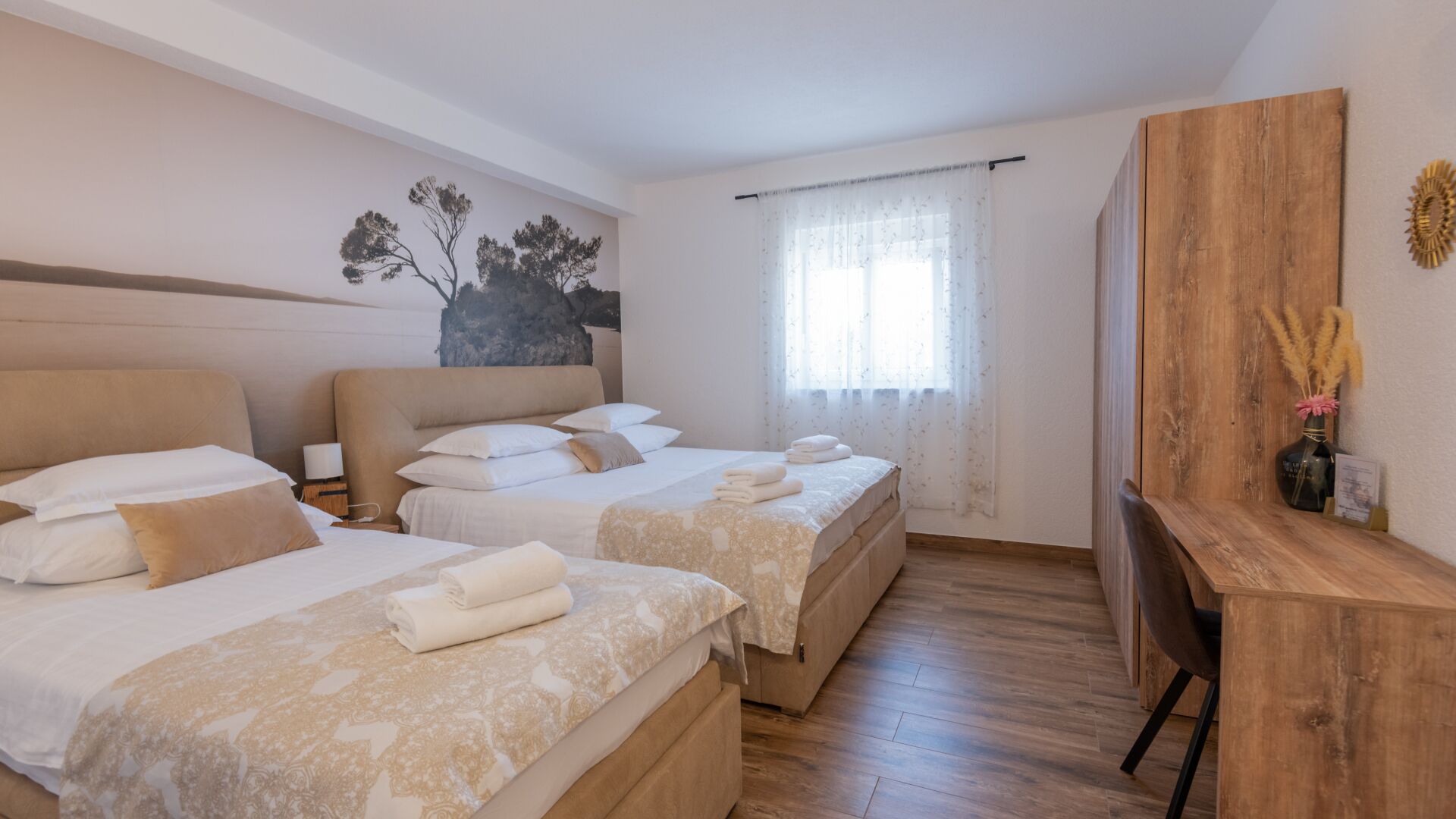 6 chambres, fer et planche à repasser, Wi-Fi gratuit, draps fournis