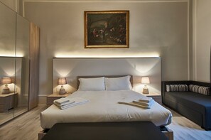 Apartamento Confort, 1 cama de matrimonio con sofá cama | 1 dormitorio, cortinas opacas, tabla de planchar con plancha