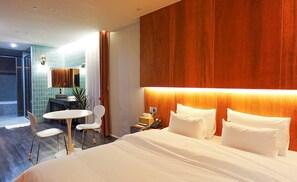 Suite B | Desk, laptop workspace, soundproofing, free WiFi - Hotel Crape Daegu Seongseo  (Daegu)