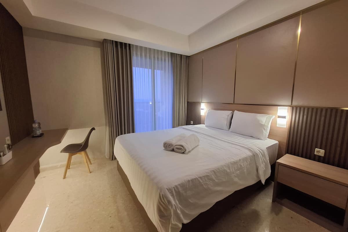 Premium bedding, individually furnished, desk, laptop workspace