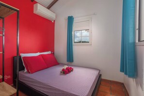 1 habitación, escritorio, tabla de planchar con plancha y wifi gratis