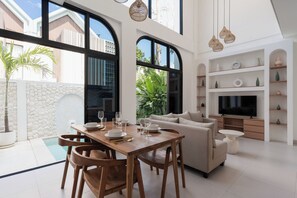 Dining room - Villa Kemala 5 by Alfred in Bali (Canggu)