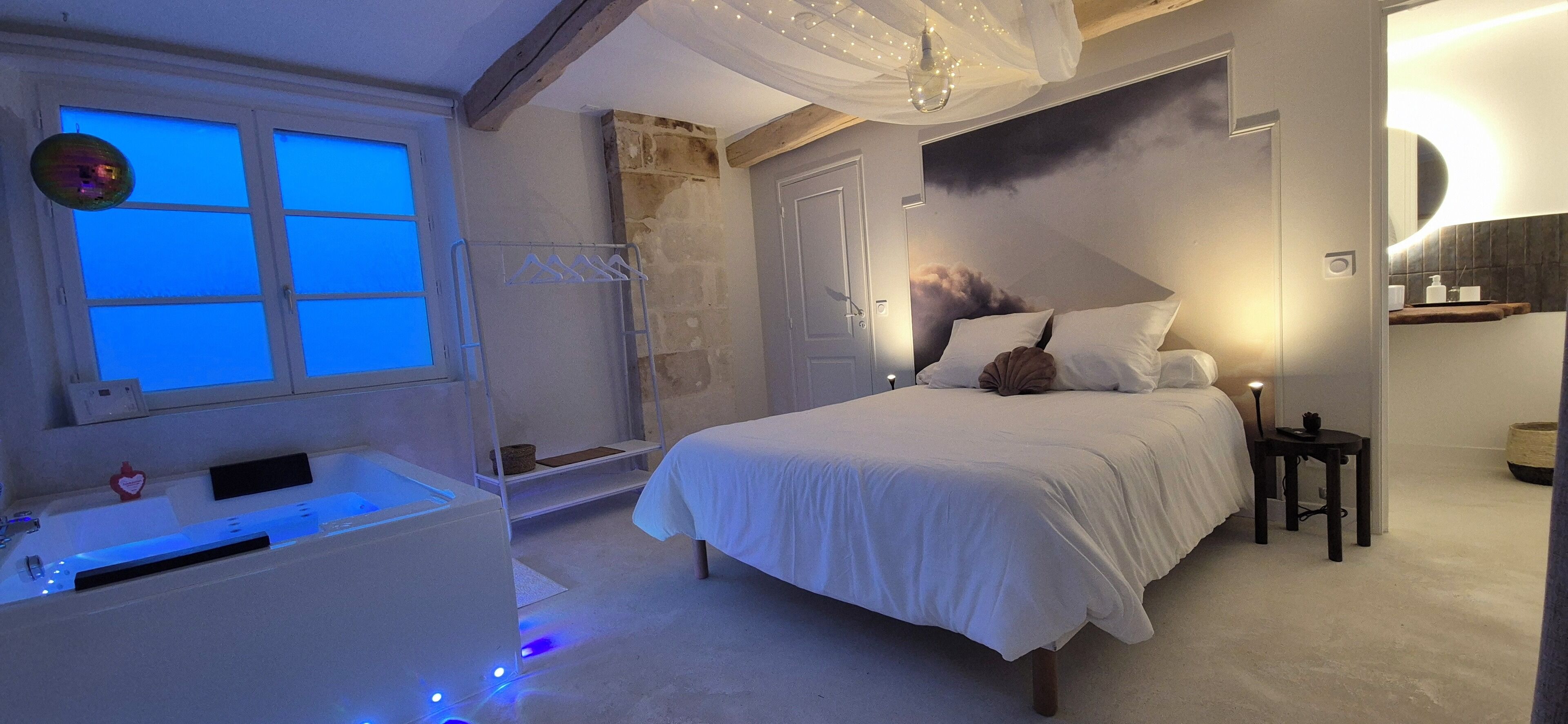 1 chambre, fer et planche à repasser, Wi-Fi, draps fournis