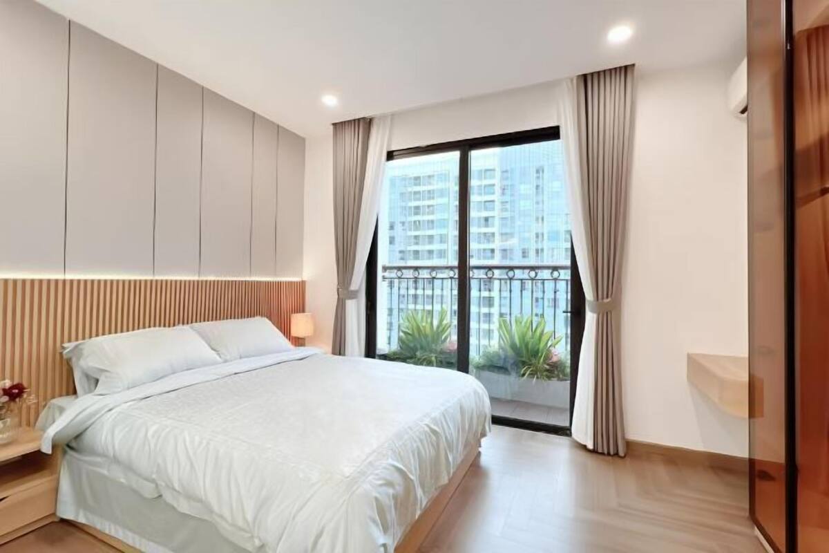 3 bedrooms, laptop workspace, blackout drapes, iron/ironing board