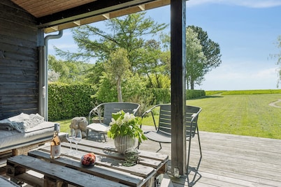 Lovely house with sea view and large terrace