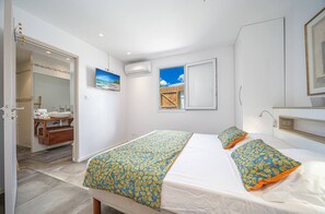 3 makuuhuonetta, työpöytä, silitysrauta/-lauta, ilmainen Wi-Fi