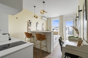 2 chambres, fer et planche à repasser, Wi-Fi gratuit, draps fournis