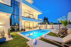 Piscina externa