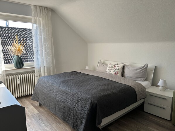 1 bedroom, free WiFi, bed sheets