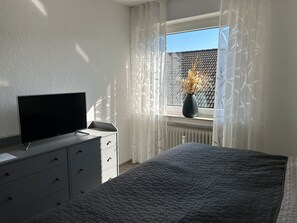 1 bedroom, free WiFi, bed sheets