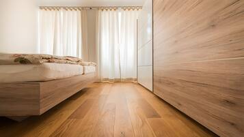 3 habitaciones, tabla de planchar con plancha y wifi gratis