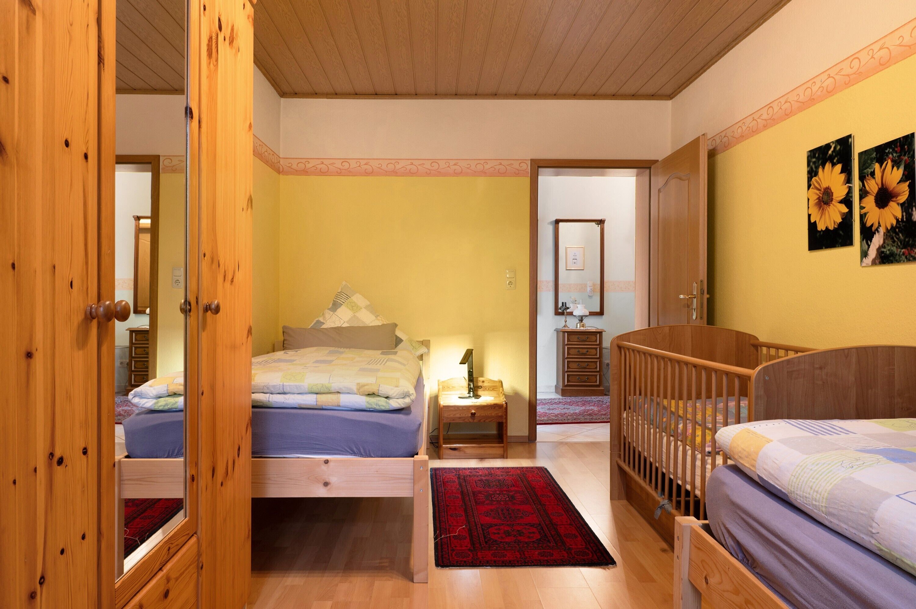 2 bedrooms, iron/ironing board, free WiFi, bed sheets