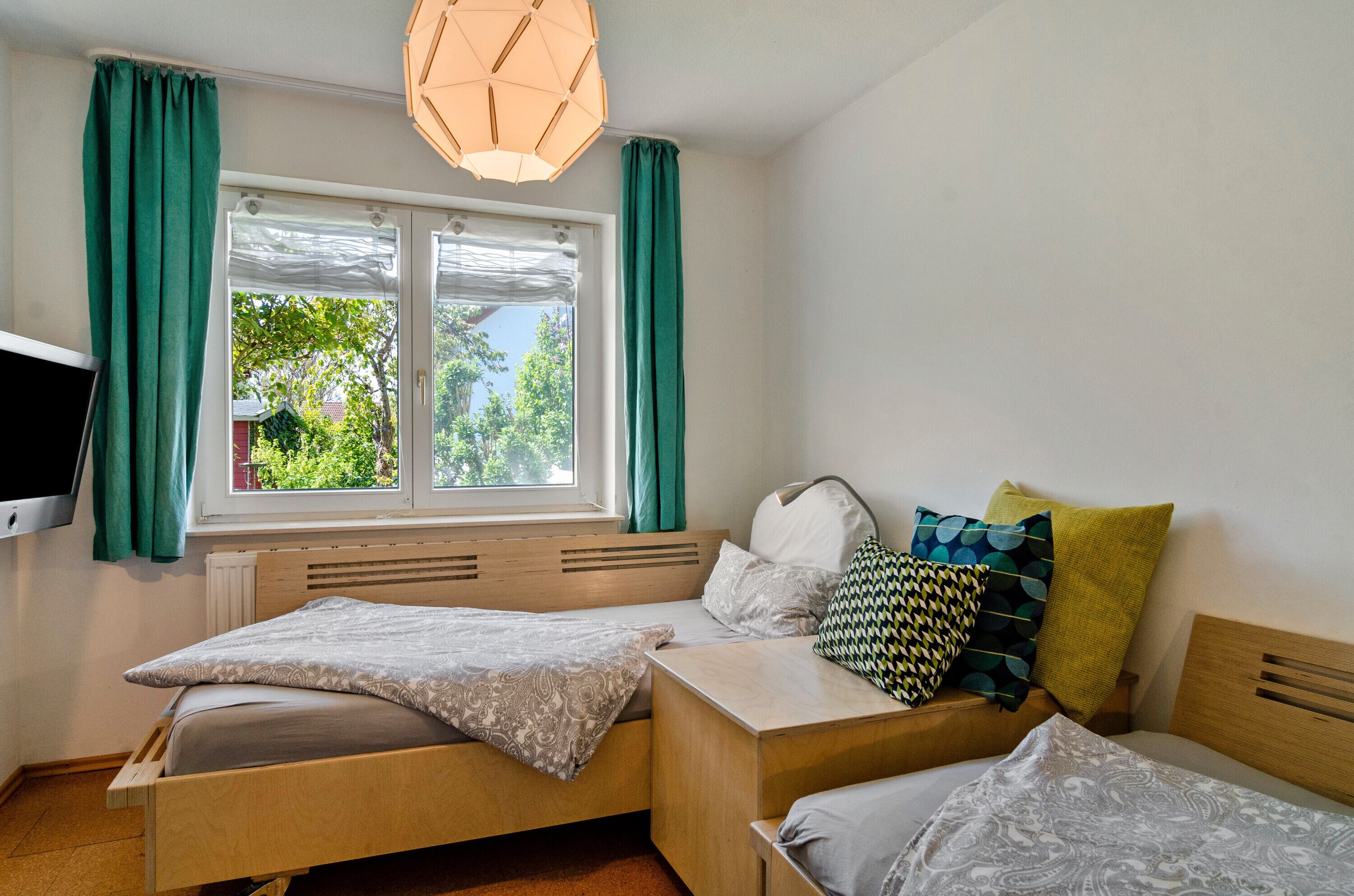 1 slaapkamer, een strijkplank/strijkijzer, gratis wifi, beddengoed