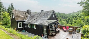 Holiday Home 'Tannenhäuschen' with Mountain View, Private Terrace and Wi-Fi